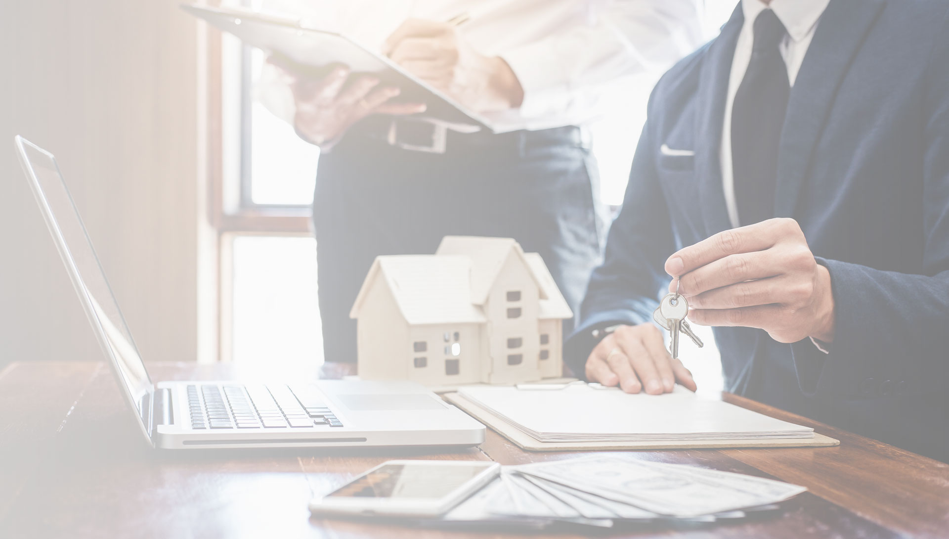 Renégocier efficacement son rachat de crédit immobilier